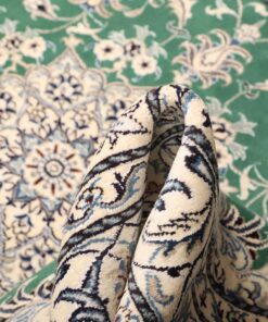 Nain Kashmar Teppich